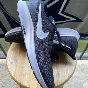 Nike Air Zoom Pegasus 35 Brand New/Deadstock!!